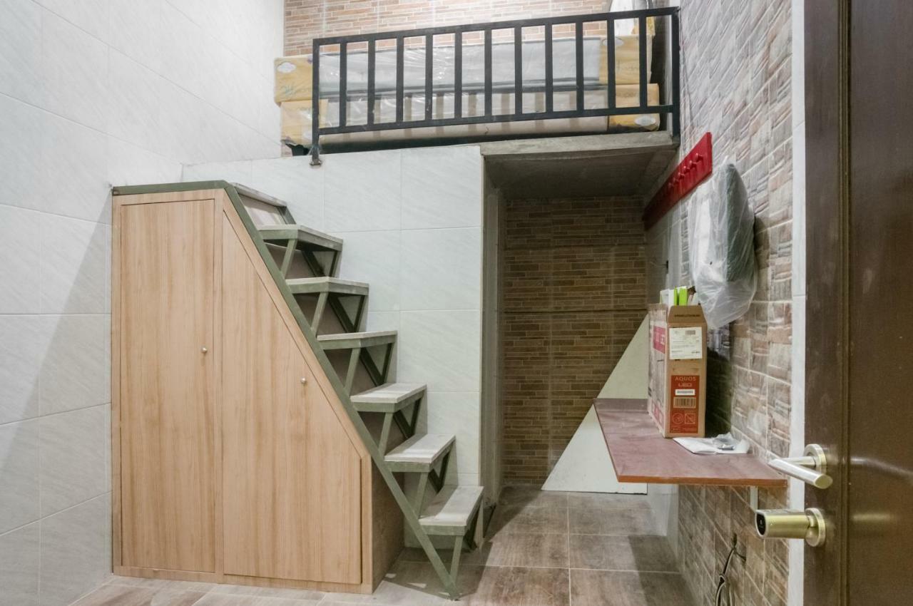 Готель Reddoorz @ Panglima Polim 2 Джакарта Номер фото